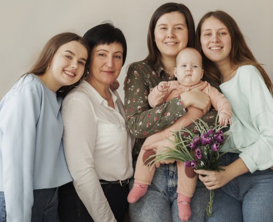 Grupo de mujeres de distintas edades